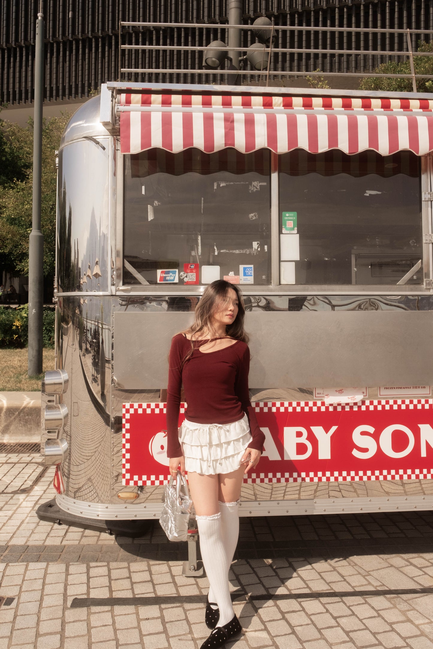 [ 🆕 大力推薦! 小性感彈性薄長衫 ] Sneak Out Top - 2 colours