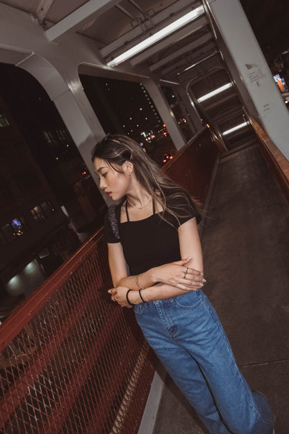 [ Basic 中的小 details ] Square Neck Tie-up Top - Black