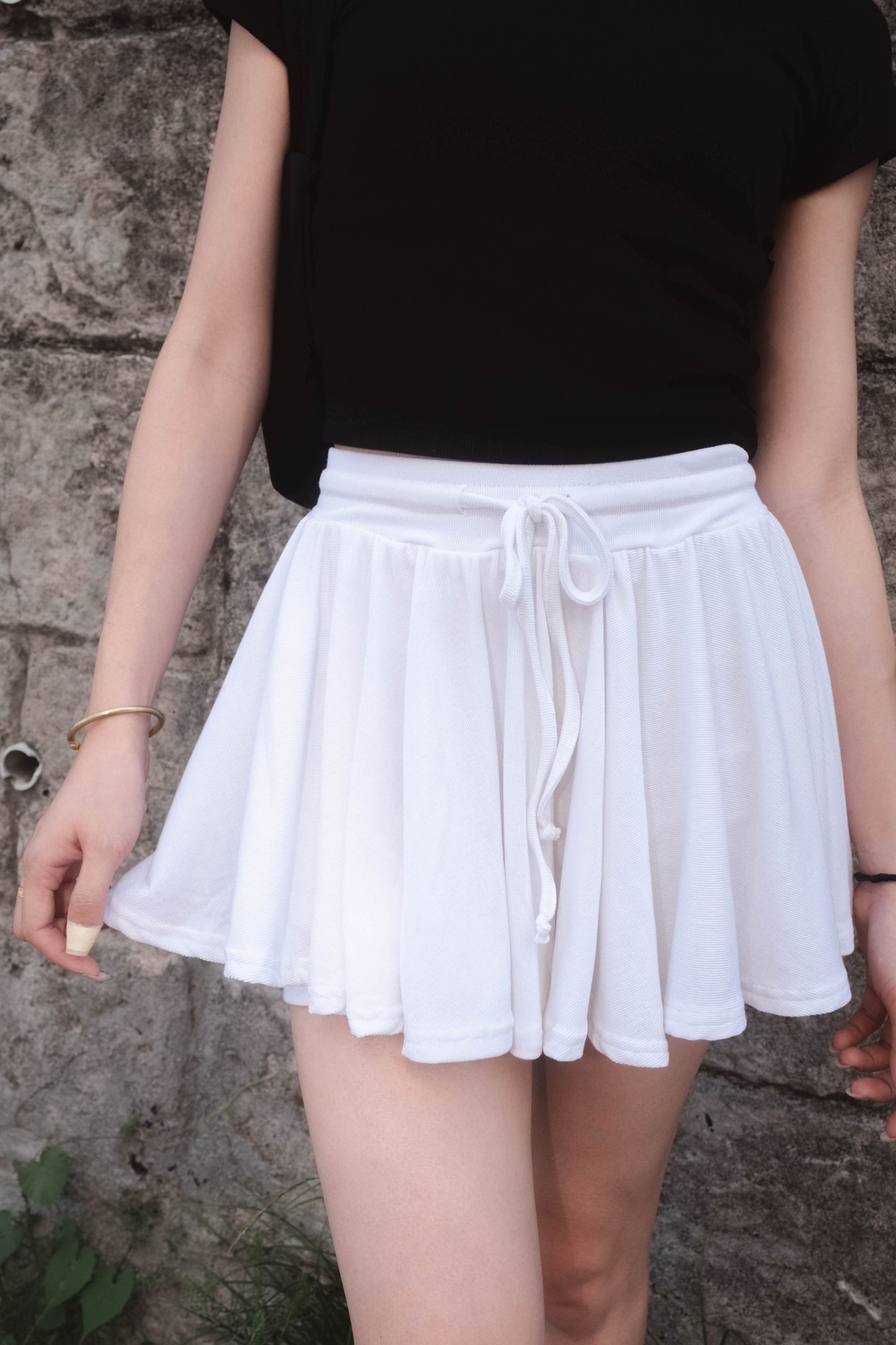 [ 韓國連線 🇰🇷 極柔軟 ! 雲感飄飄短裙 ☁️ 內置打底 ] Cozy Flowing Skirt - White