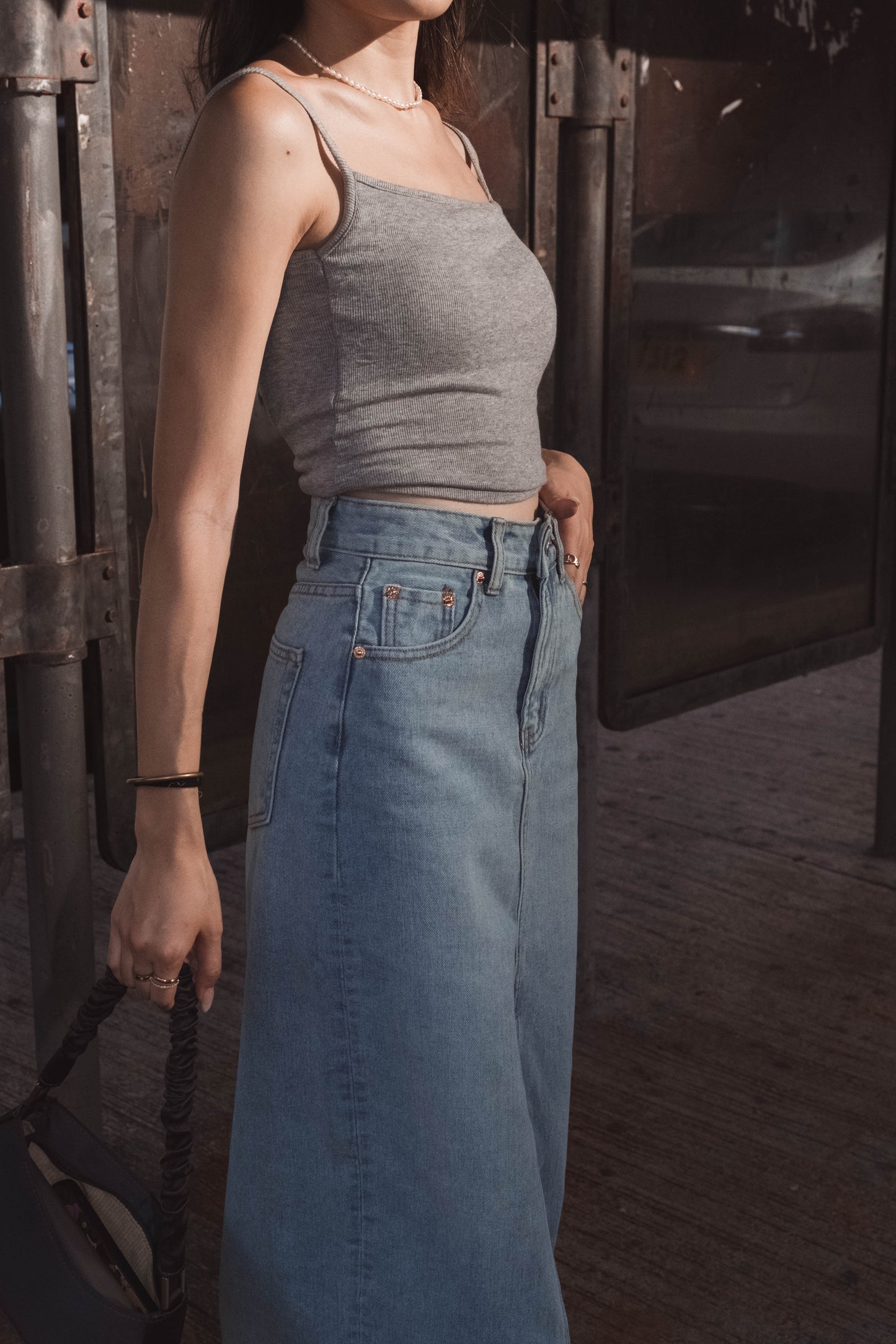 [ 潮流復古單品! ] Brimming Denim Column Skirt