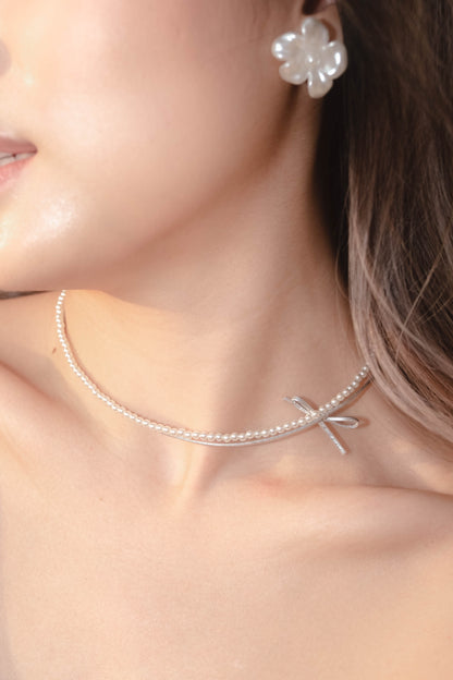 [ 韓國連線 🇰🇷 珍珠 + 銀色蝴蝶結 chocker !!] The Future Bow Double Chocker