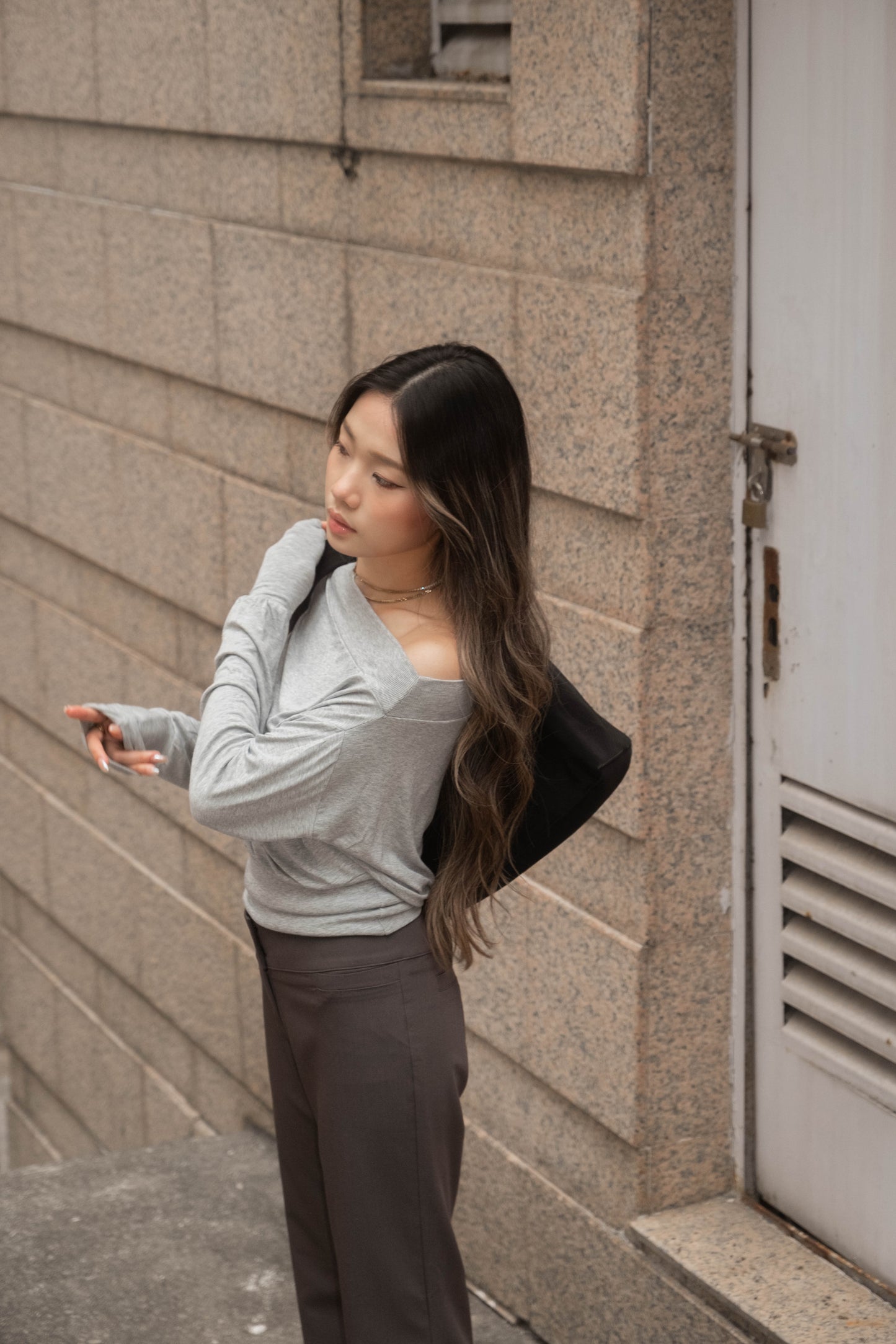 [ 🆕 無法抗拒的超柔軟觸感 ᶻ 𝗓 𐰁 .ᐟ ] Busy Cooling Asymmetric Top - 3 colours