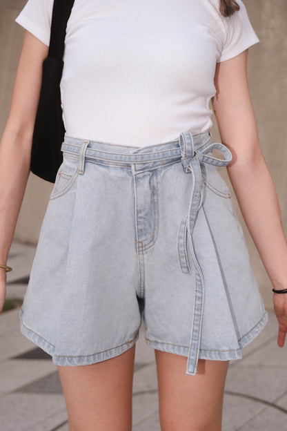 [ 韓國連線 🇰🇷 法式溫柔短牛仔~]  Skye A-line Denim Shorts - Light Blue