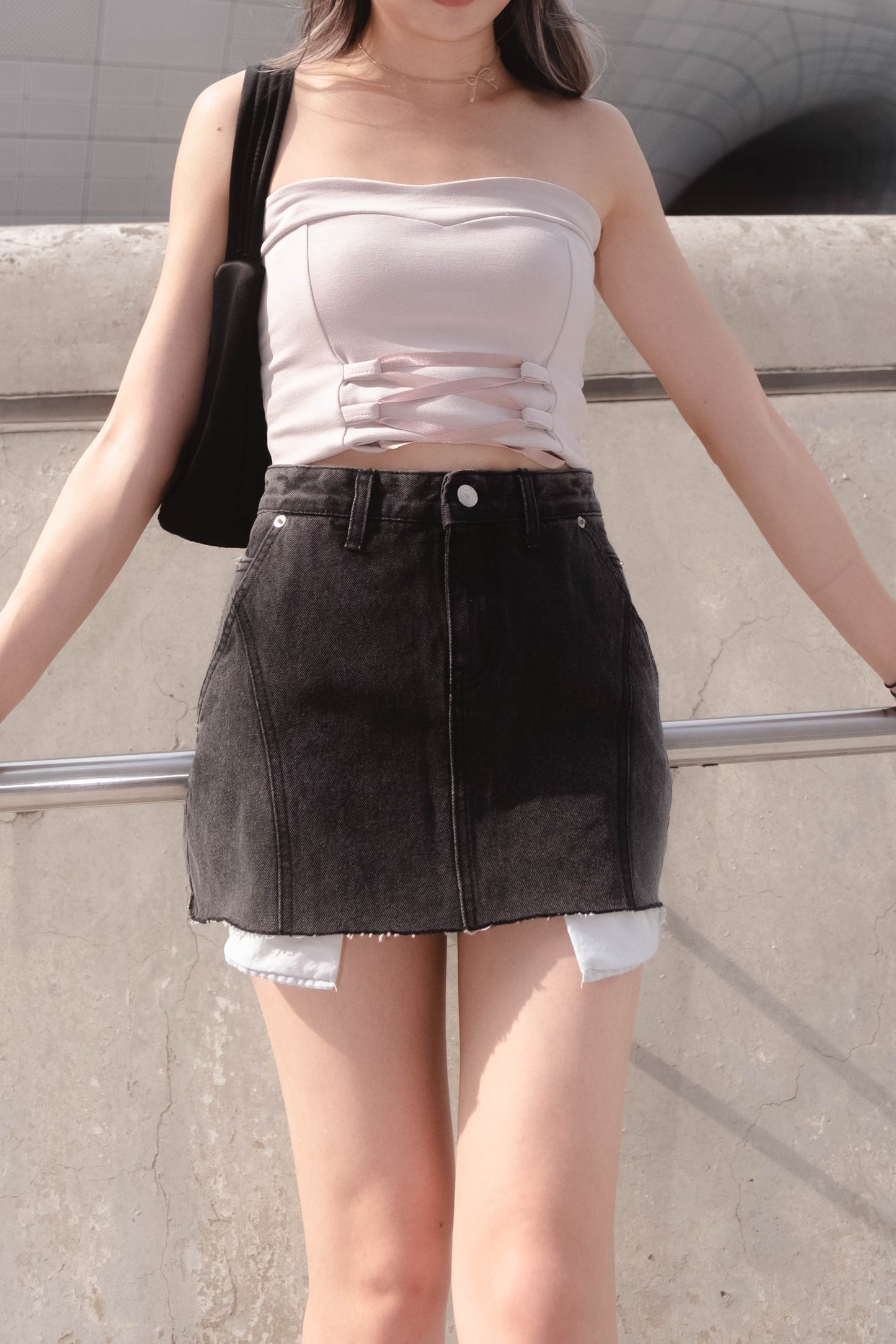 [ 韓國連線 🇰🇷 顯高~ 包臀彈性牛仔裙！] Inside Out Denim Skirt - Black