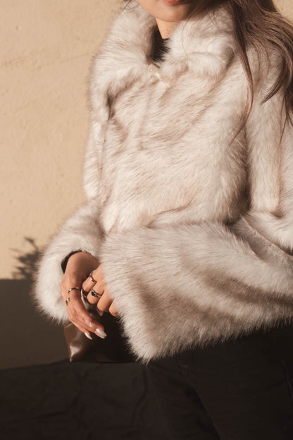 [ 高級感之選! 毛毛蓬鬆外套 ] Polar Fox Faux Fur Jacket