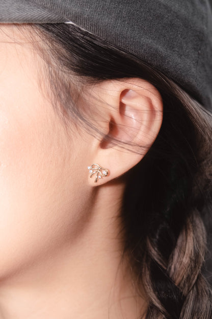 [ 韓國連線 🇰🇷 迷你閃閃蝴蝶結耳環 ] Sparkle in Ribbon Earrings - Gold