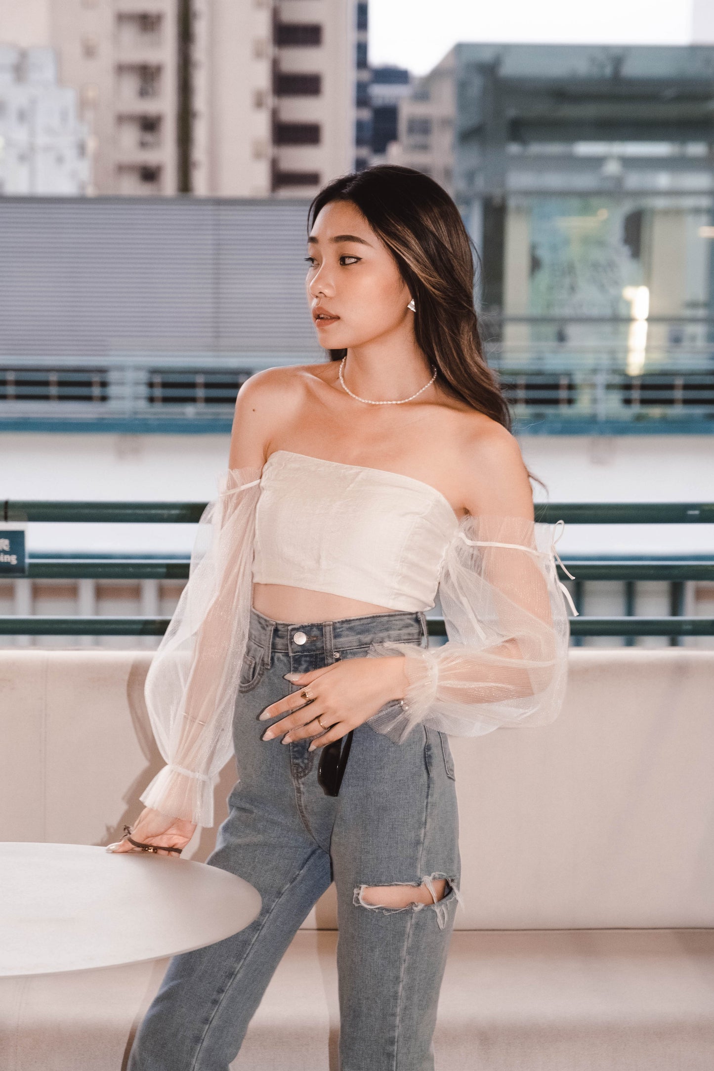 [ 太美了! 高貴紗䄂一字膊 ] Swan Lake Off-shoulder Top - White