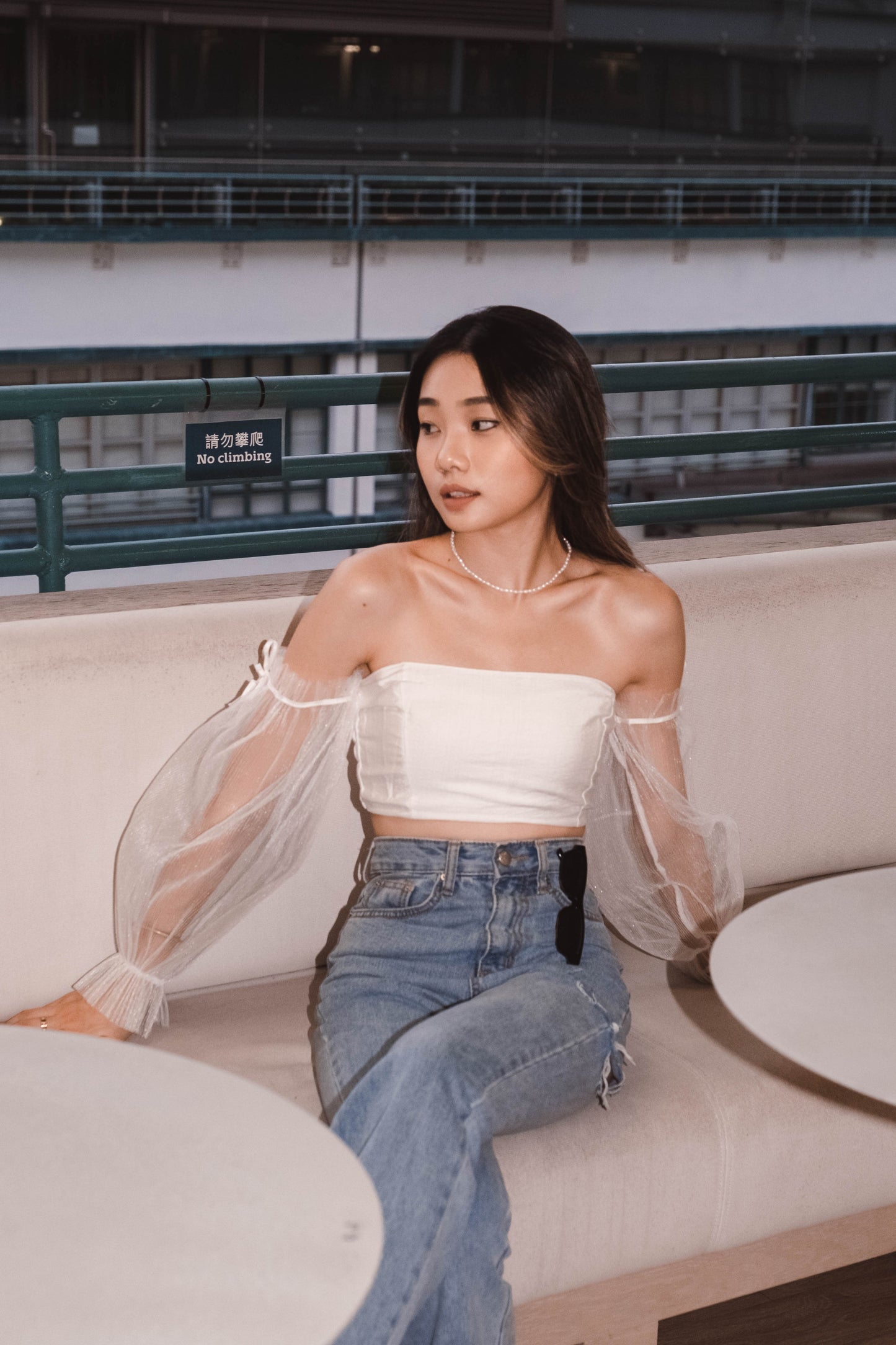 [ 太美了! 高貴紗䄂一字膊 ] Swan Lake Off-shoulder Top - White