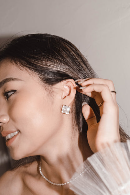 [ 閃閃貝殼方形耳環 ] Sea Shell Square Earrings