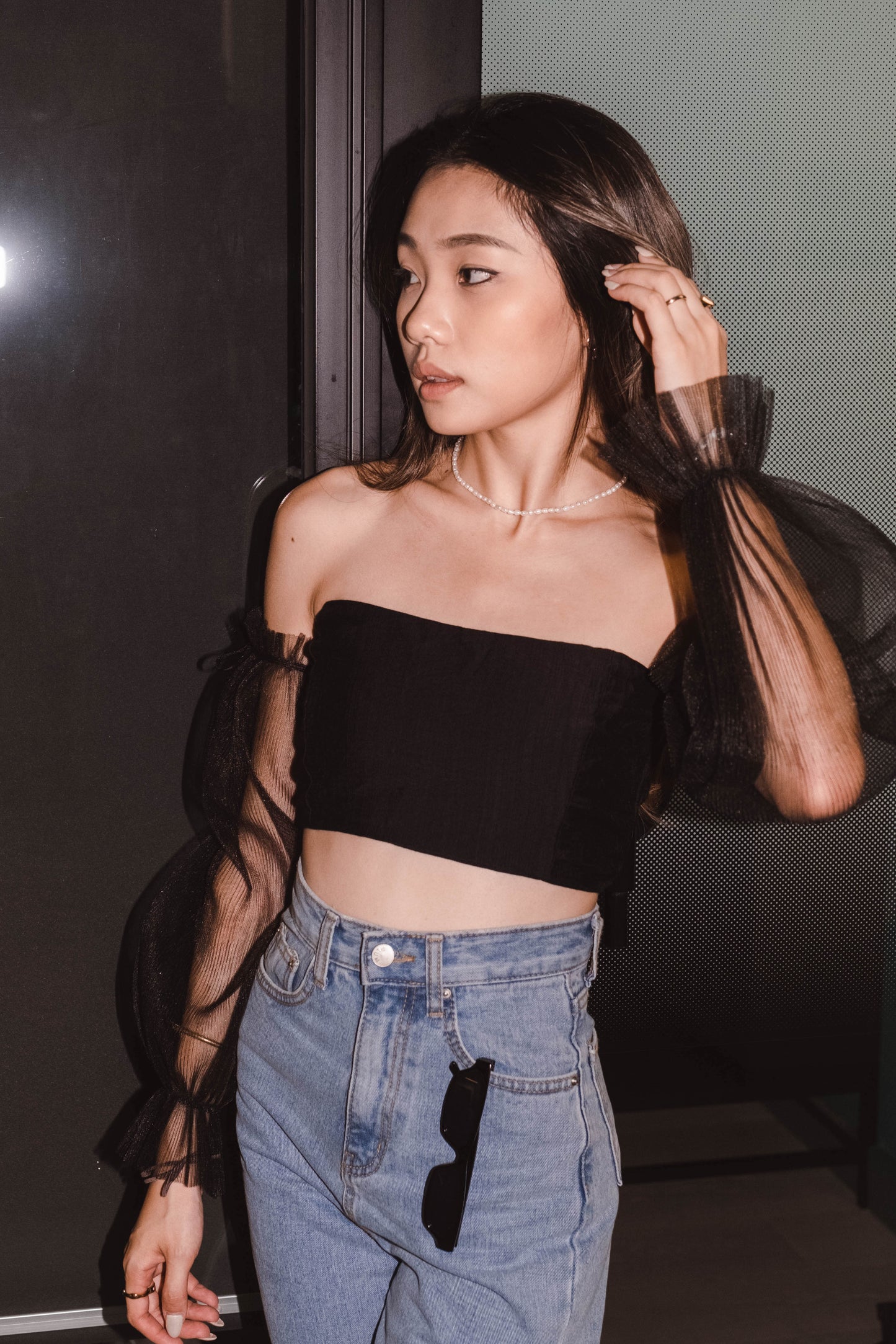 [ 太美了! 高貴紗䄂一字膊 ] Swan Lake Off-shoulder Top - Black