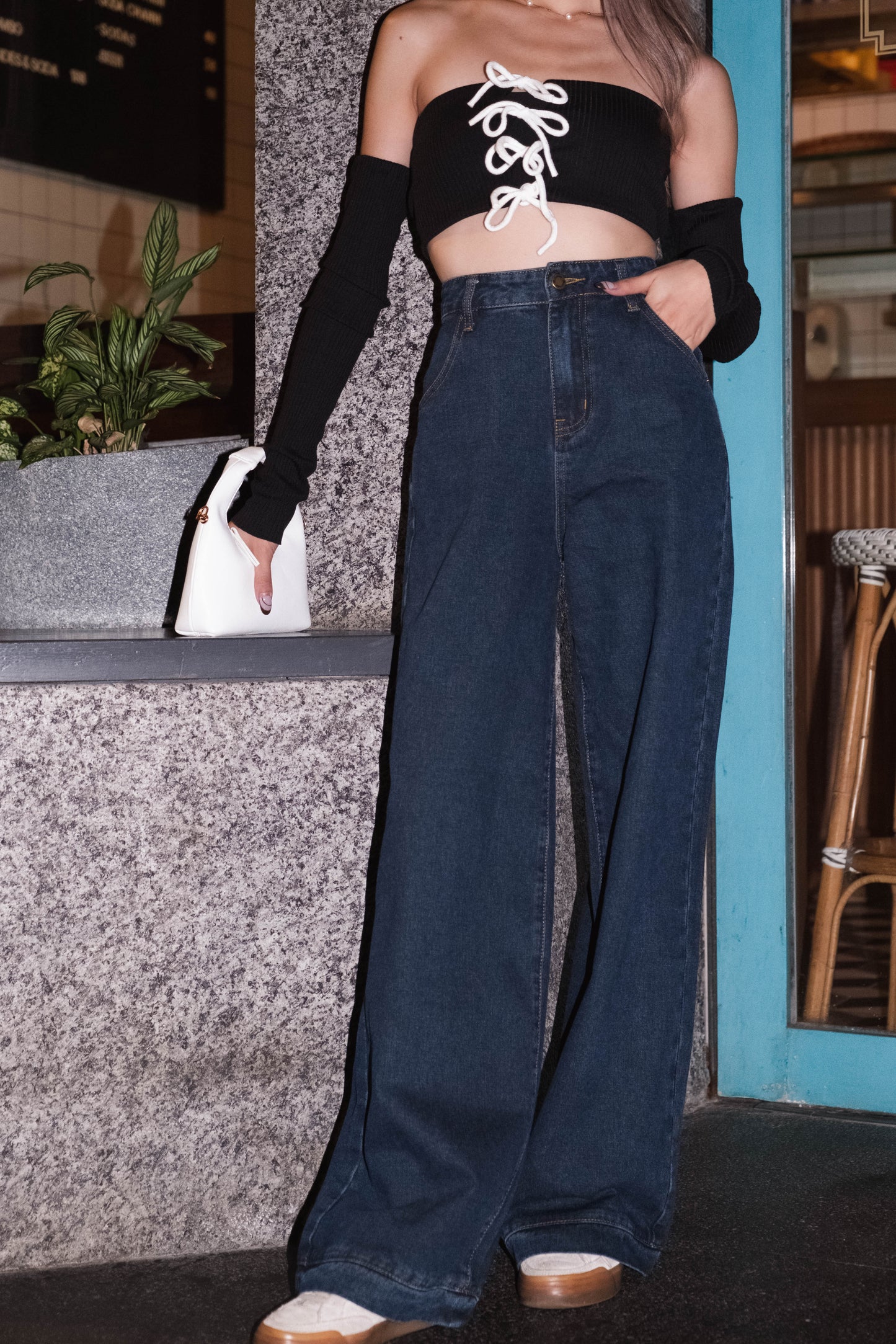 [ 收腰傘形闊腳牛仔 ] Deep Sea High-waist Wide Leg Jeans