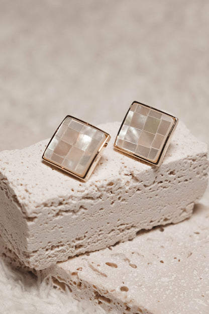 [ 閃閃貝殼方形耳環 ] Sea Shell Square Earrings