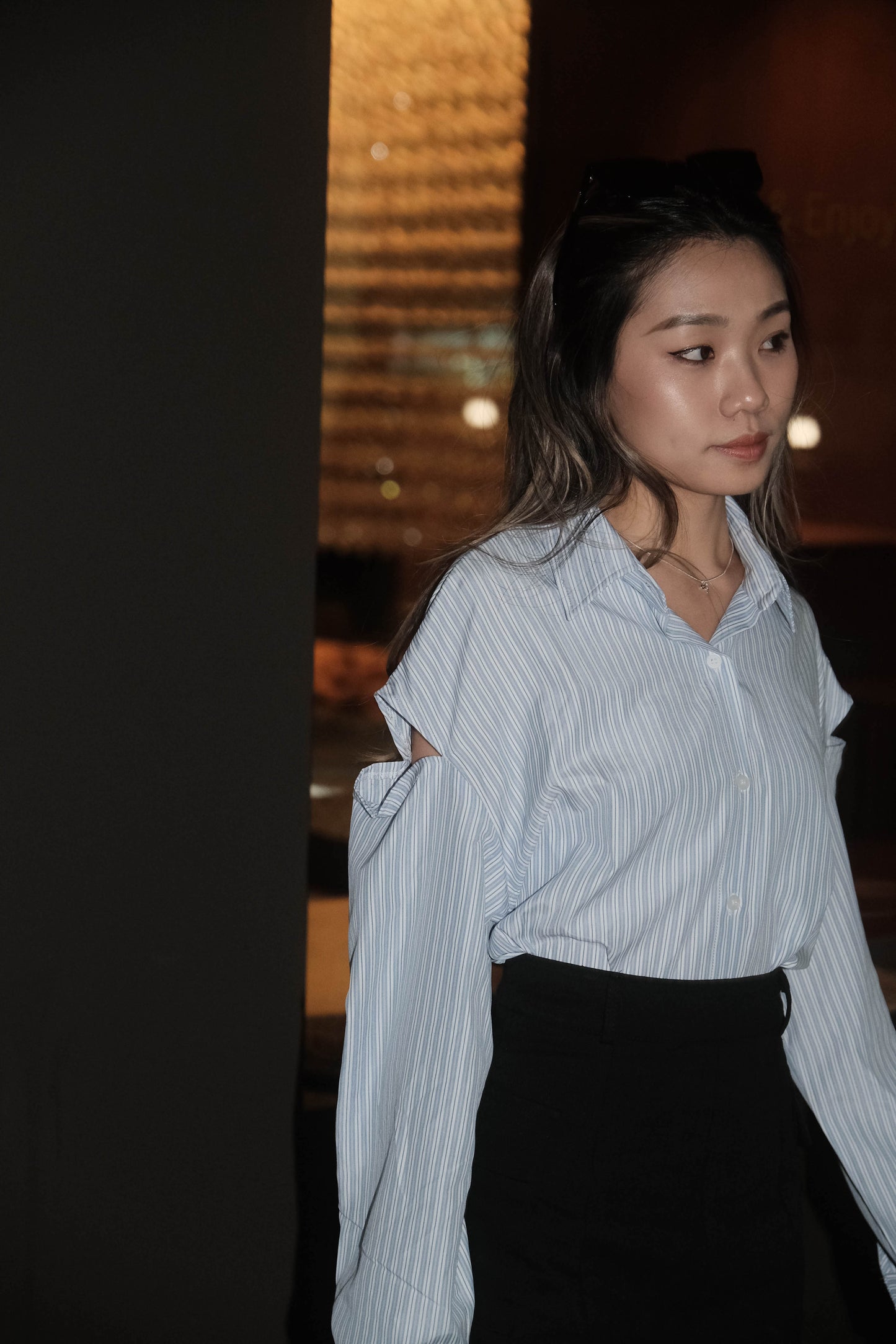 [ 韓國連線 🇰🇷 膊頭開窿Oversize Shirt! ] Cut out shoulder shirt stripes