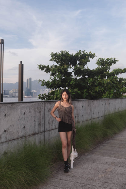 [ 飄逸~ 不規則吊帶 ] Shaved Snow Ruffle Top - Brown