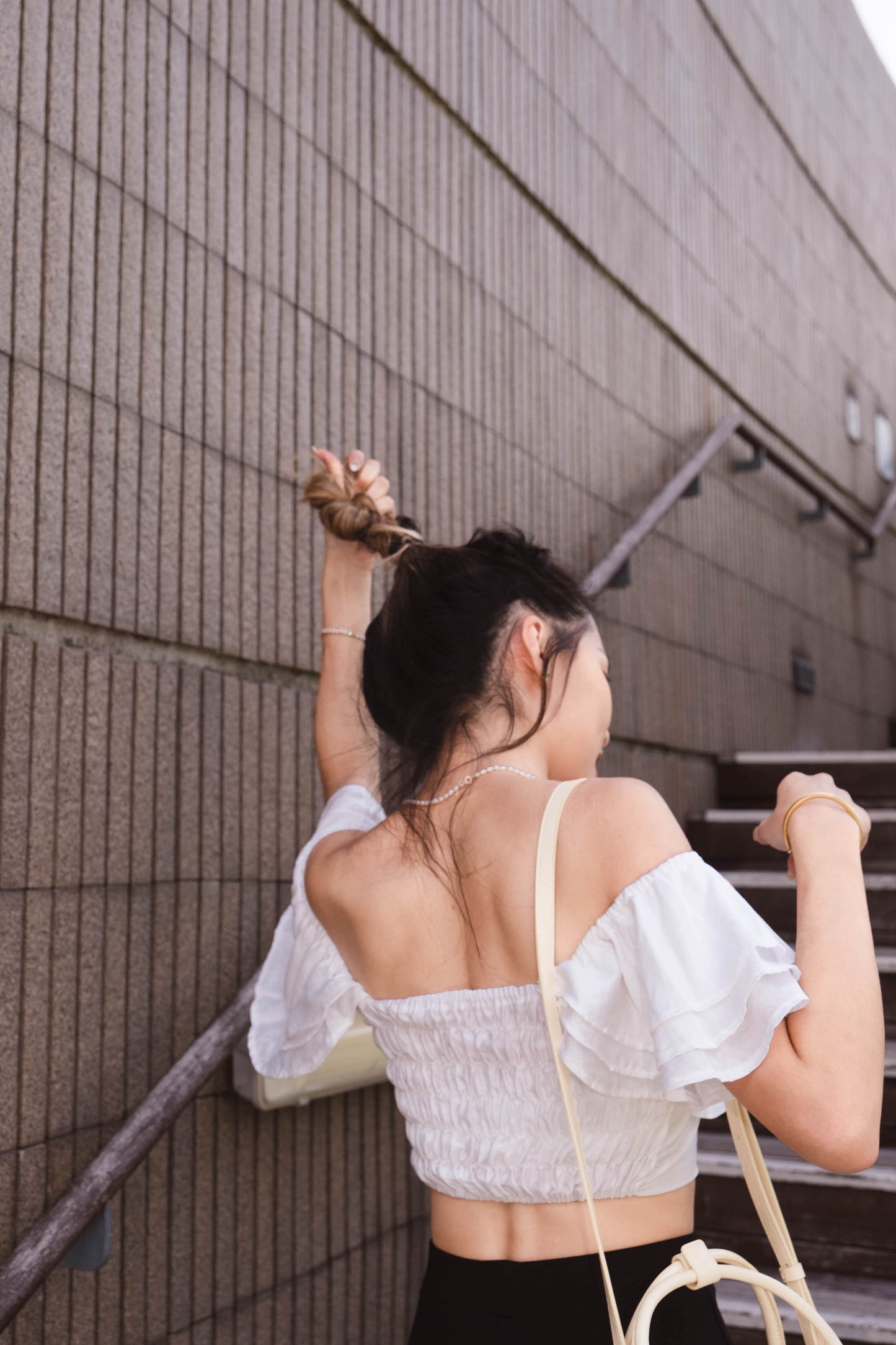 [ Lady~ 飄飄彈性小性感] Dear Ruffle Off-shoulder Top - White