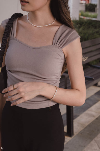 [ 簡約心心領padded top ] Galia Ruched Top Padded