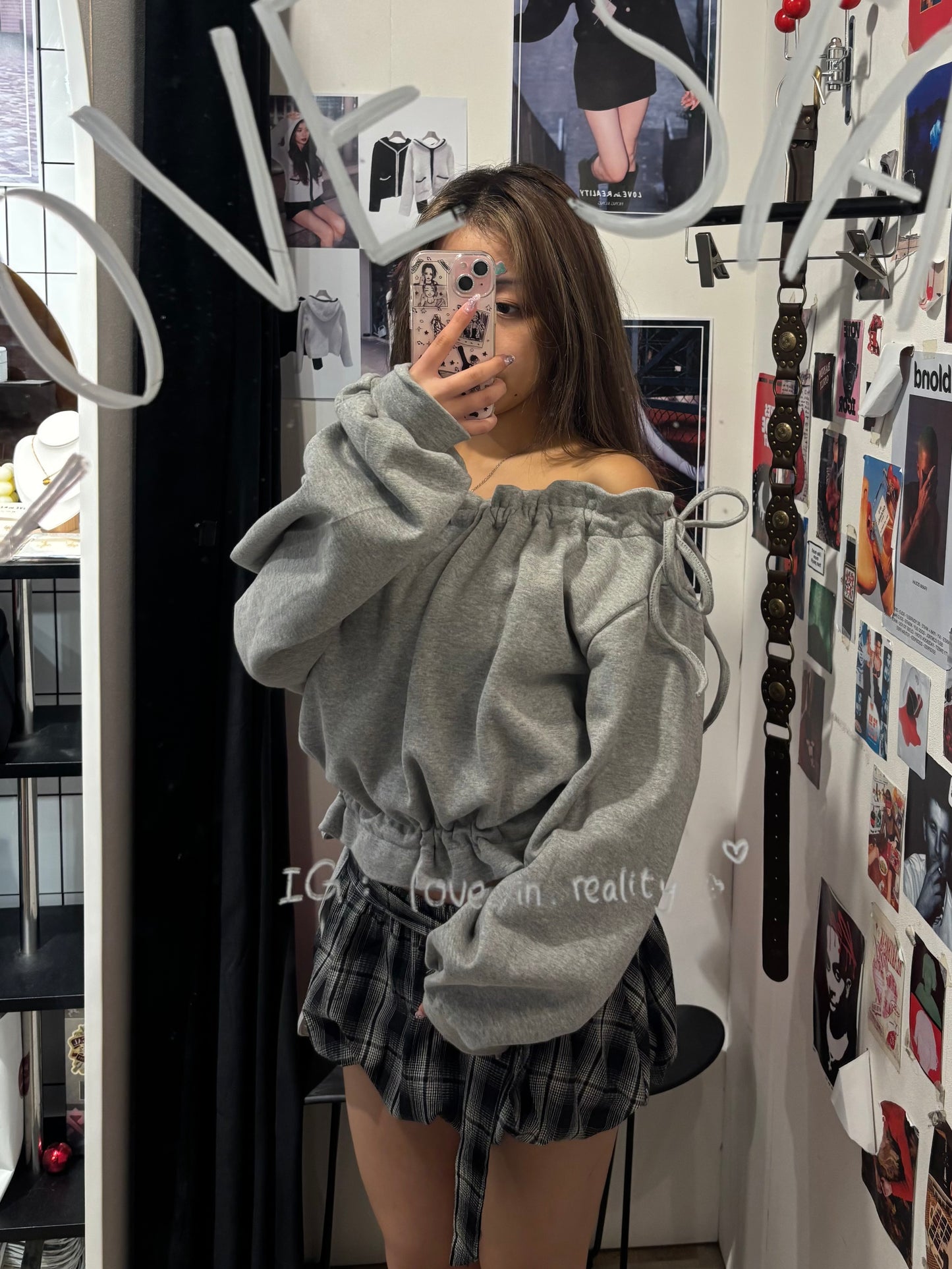 [ 🆕 漲卜卜 puffy 綁帶一字膊 ] Puffy Daily Off-shoulder Sweatshirt - 2 colours