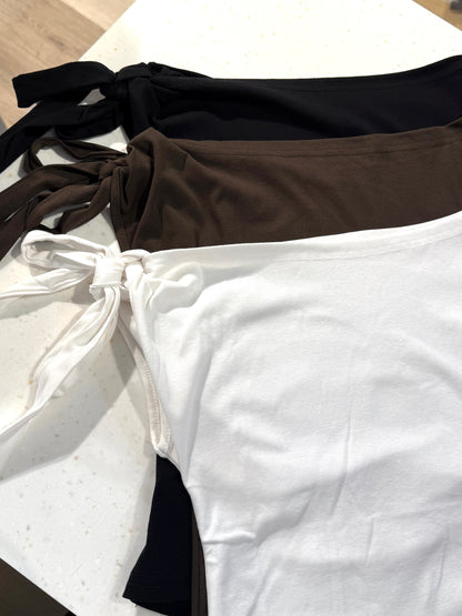 [ 率先上架熱門款!! 衣櫥必備斜膊綁帶 ] Butterfly Asymmetric Top - 3 colours