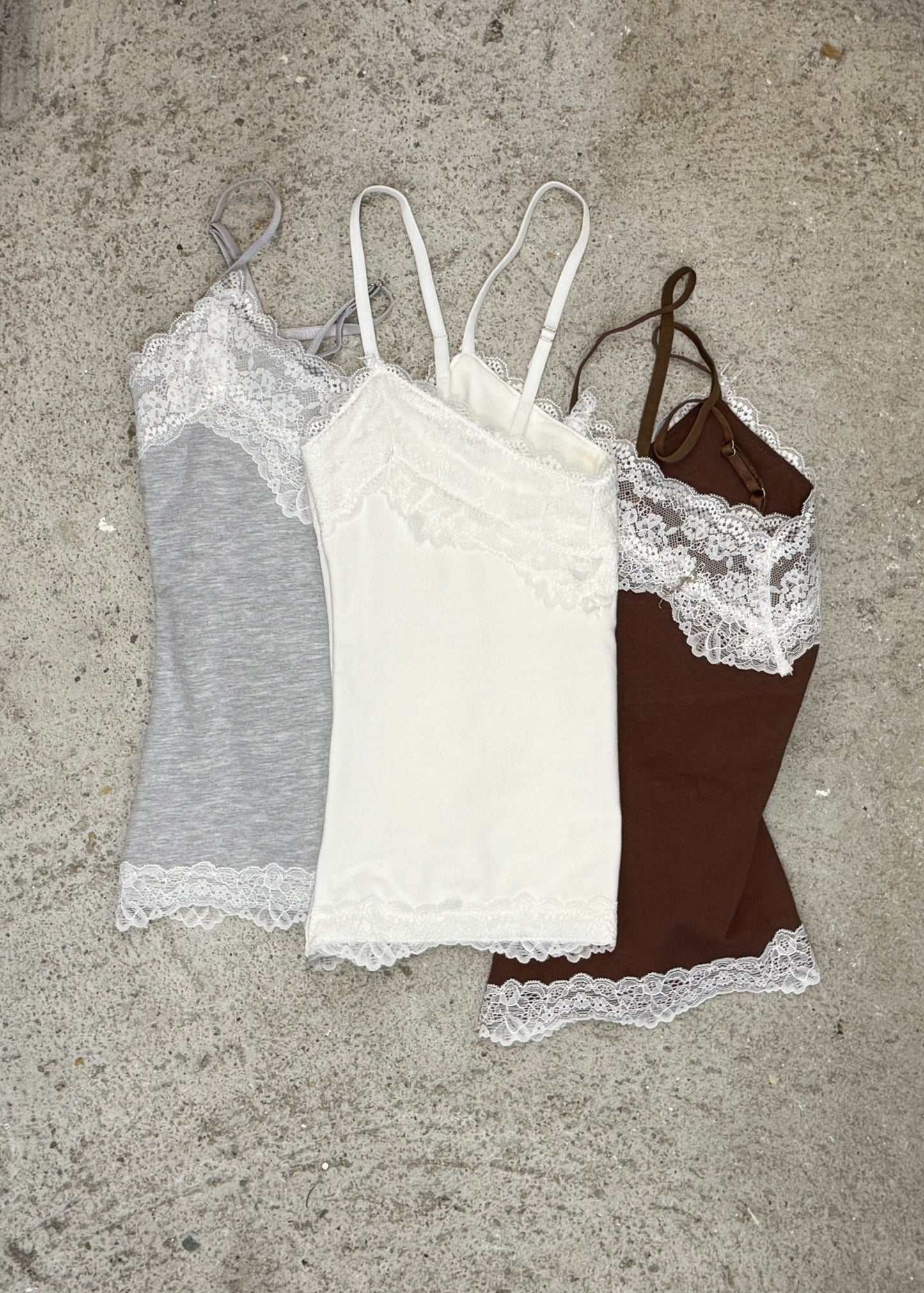 🆕 Scalloped Lace Cami Top - 3 colours