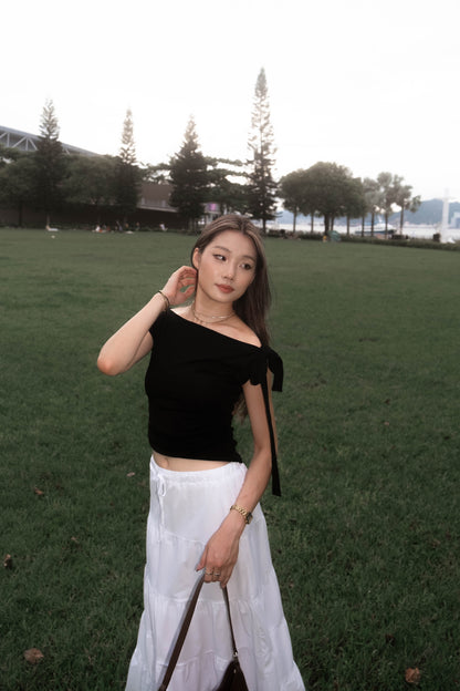 [ 率先上架熱門款!! 衣櫥必備斜膊綁帶 ] Butterfly Asymmetric Top - 3 colours