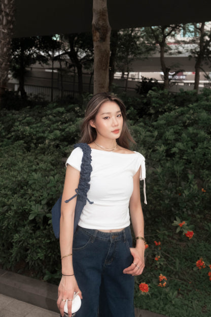 [ 率先上架熱門款!! 衣櫥必備斜膊綁帶 ] Butterfly Asymmetric Top - 3 colours