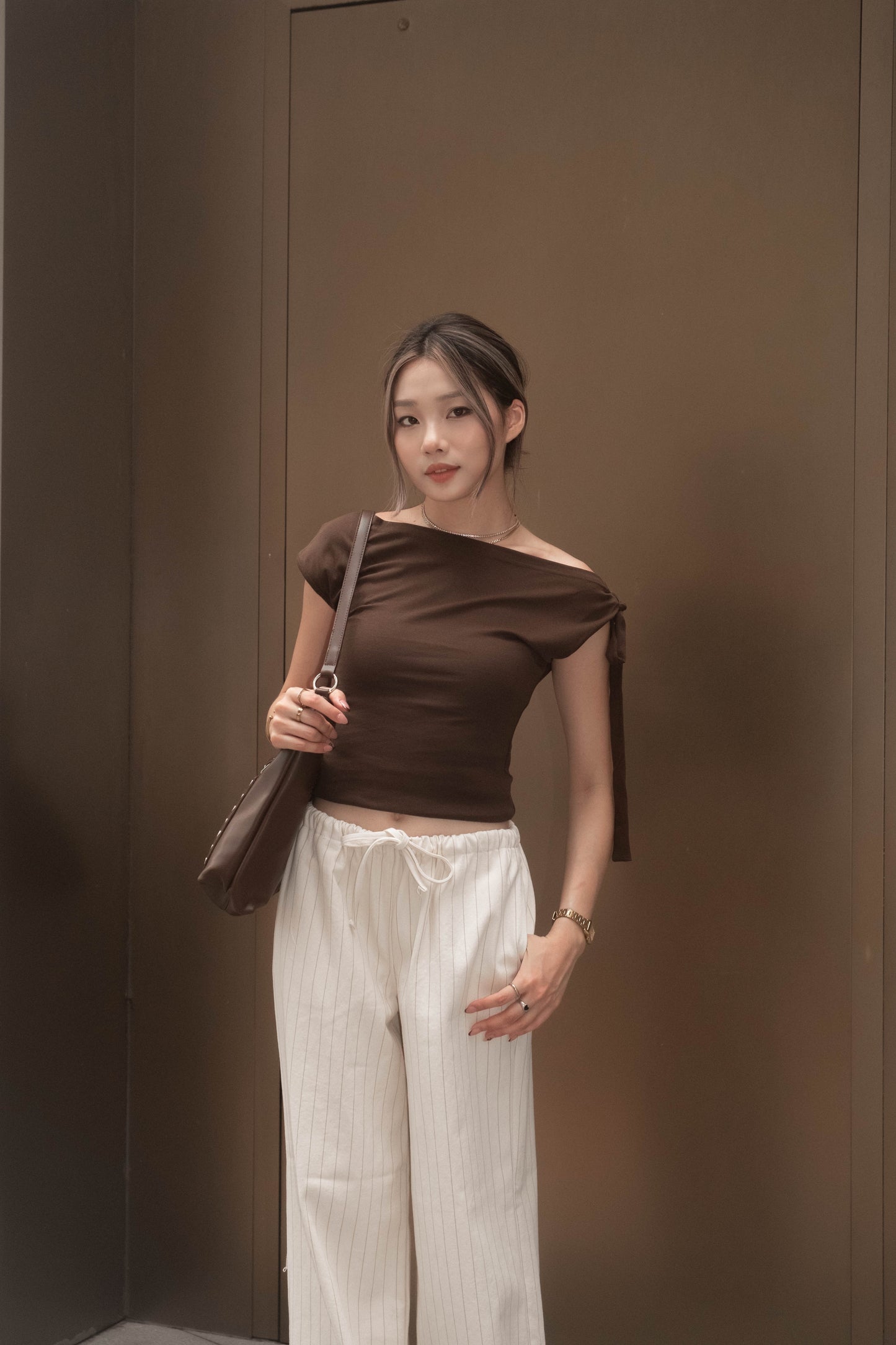 [ 率先上架熱門款!! 衣櫥必備斜膊綁帶 ] Butterfly Asymmetric Top - 3 colours