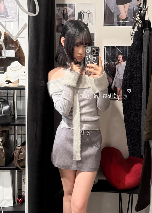 [ 🆕 毛毛一字膊~ 溫柔又性感! ] Furry Off Shoulder Top with SKinny Scarf - 2 colours