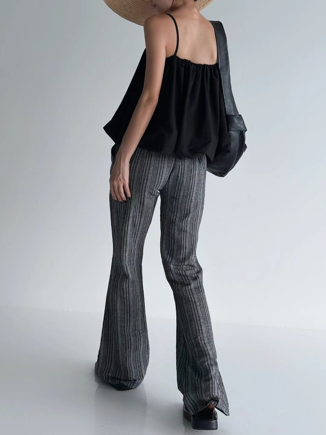 [ 新品優惠 🆕 休閒直間紋~ 飄飄喇叭褲 ] Pattaya Flare Pants - 2 colours