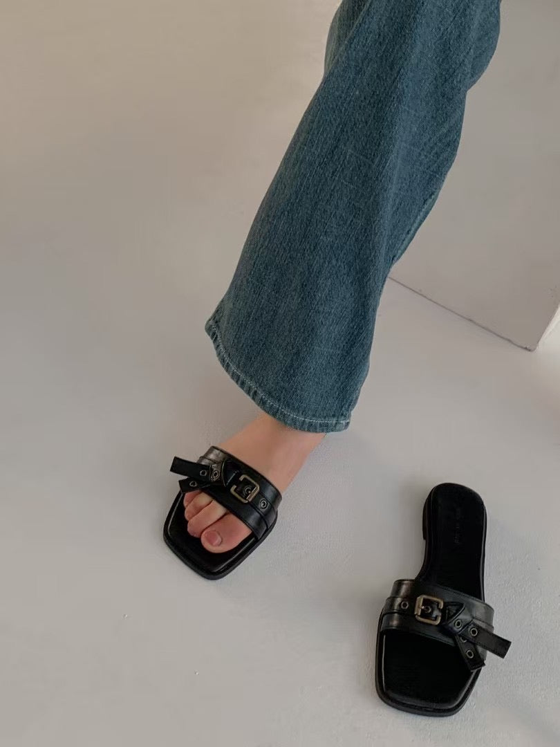 [ 新品優惠 🆕 有驚喜!! 軟腍腍易襯拖鞋] Buckle Soft Leather Slides