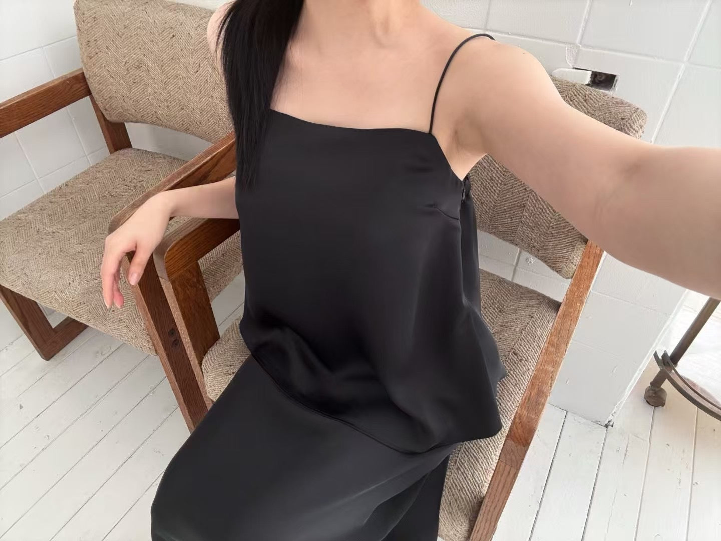 [ 🆕 極致高級感 🫧🐚✧˖° 柔滑絲質 簡約氣質吊帶 ] Satin Spaghetti Cami - 2 colours