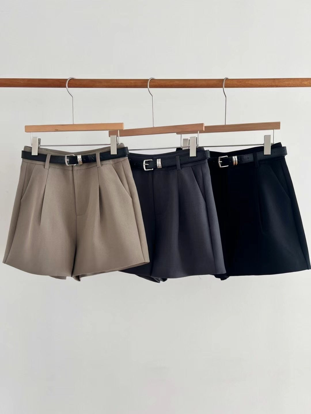 [ DAY 4 新品 - 秋冬版短西褲 (連皮帶) ] Amy's Amazed Shorts - 3 colours