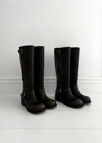 [ 極力推介! 最舒服的圓頭復古長靴 ] Round-Toe Buckle Up Knee-High Boots - 2 colours
