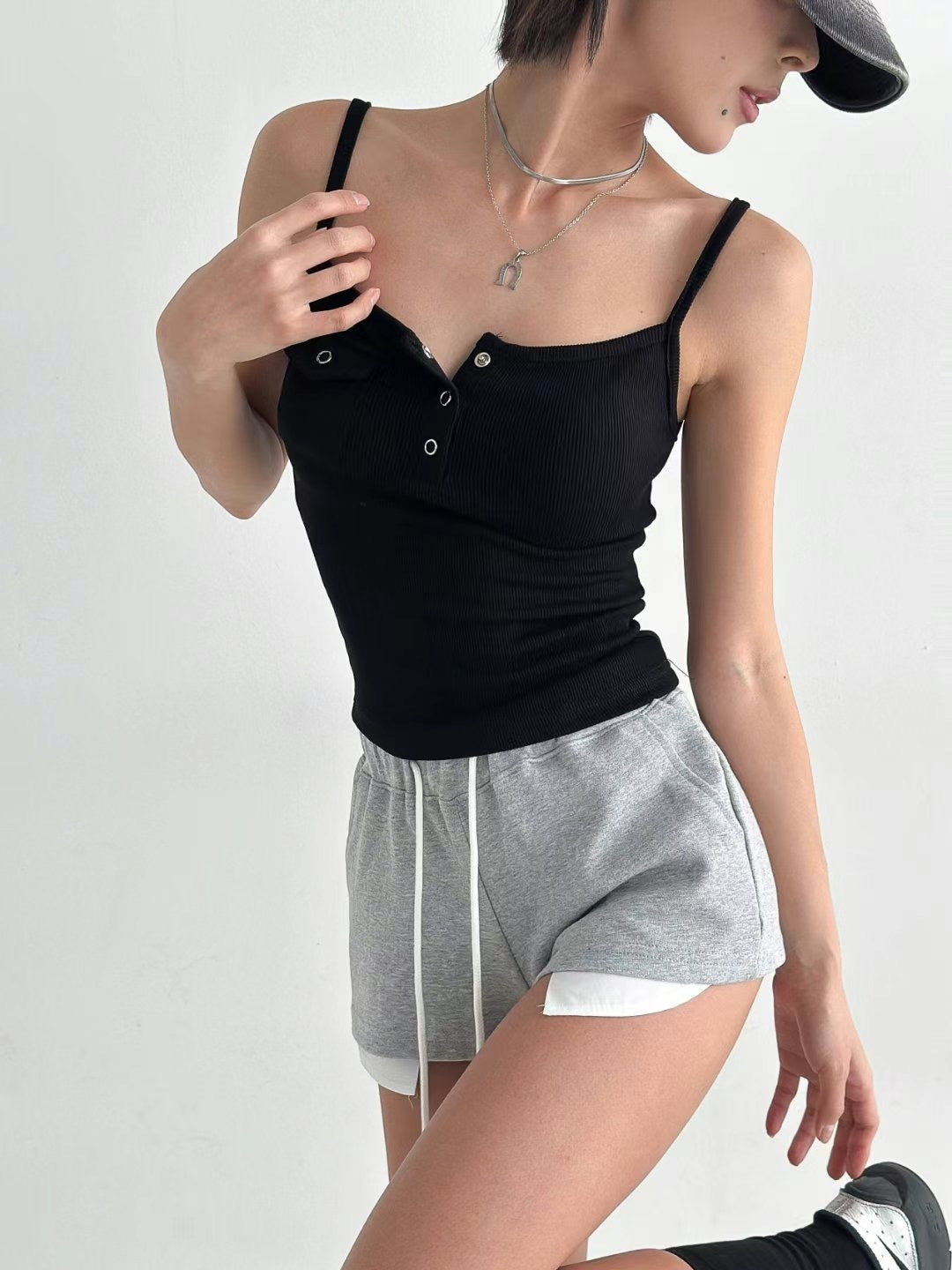 [ 🆕 歐美簡約小背心 🪩 ] Little Pocket Tank - 3 colours
