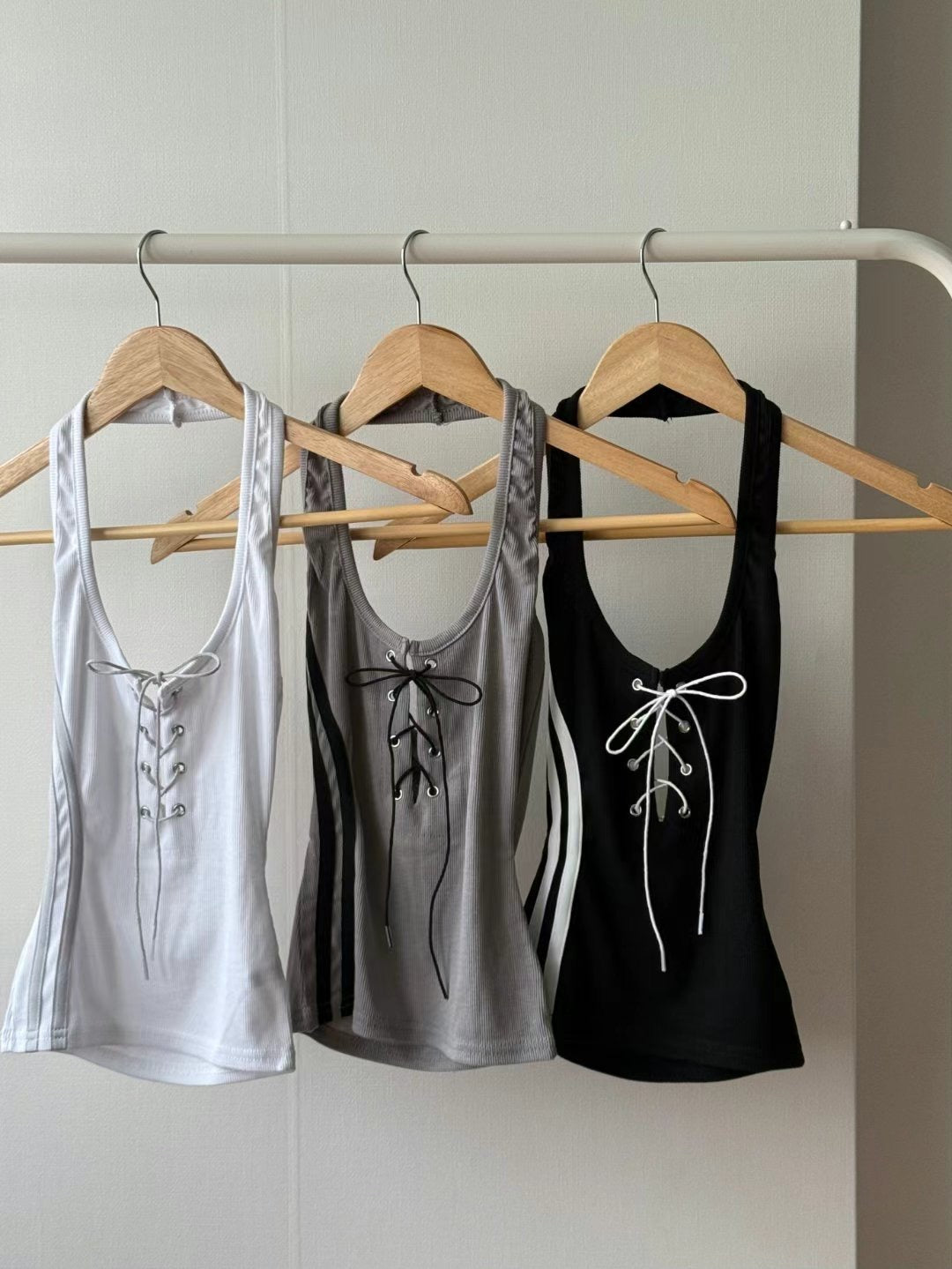 [ 🆕 型格性感 ✰ ✰ ✰ 綁帶露背 top ] Ada's Backless Tank - 3 colours