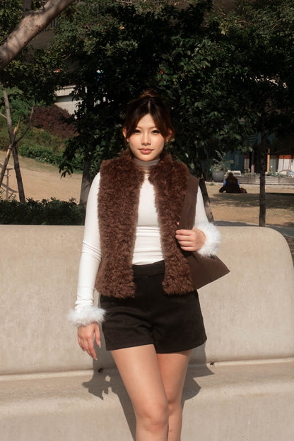 SALE [ 可愛到爆 🧸 卷毛毛背心 ] Teddy Bear Vest