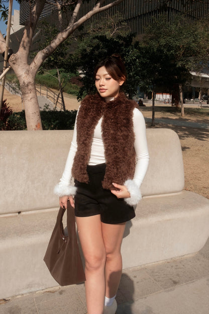 SALE [ 可愛到爆 🧸 卷毛毛背心 ] Teddy Bear Vest