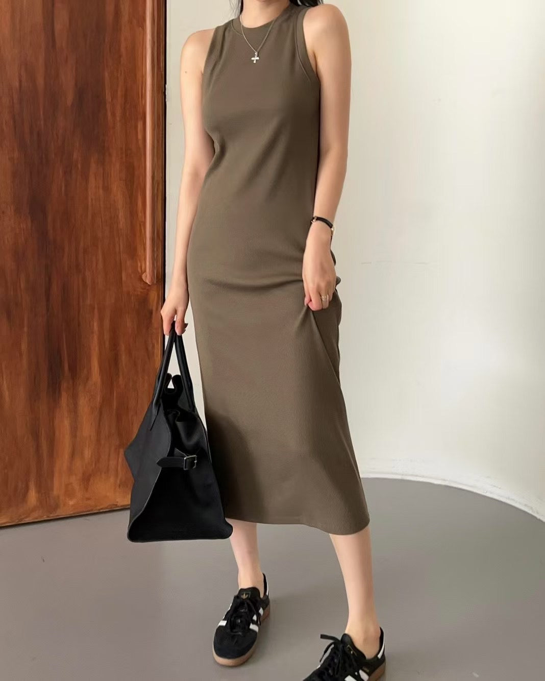 [ 新色加入 強勢回歸 🫒🌰 不出錯的舒適長裙] Endless Halter Neck Maxi Dress - Olive