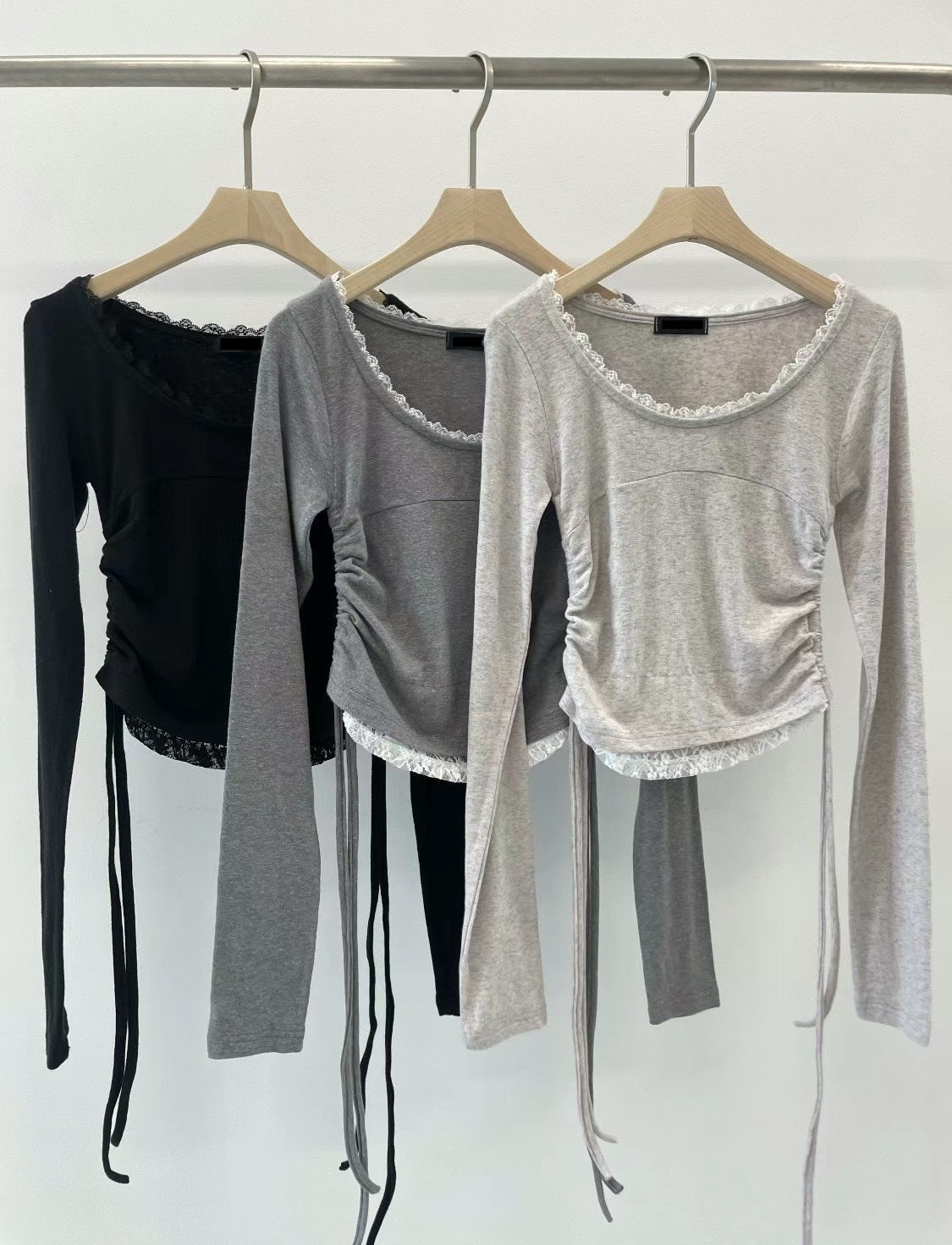 [ 簡單有亮點！Lace 邊 Top ] Twinkle Lace Long Sleeve Top - 3 colours