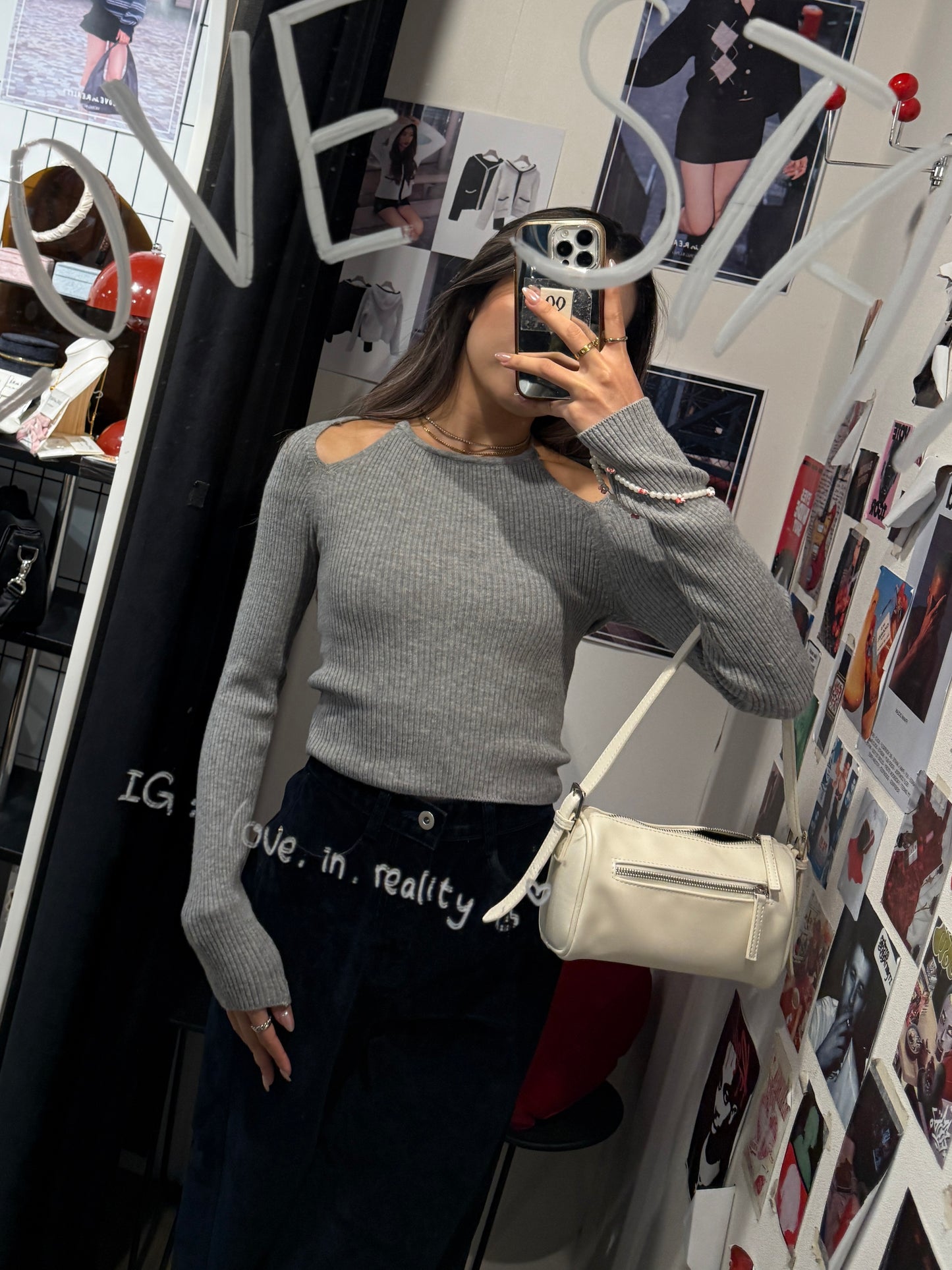 [ 🆕 小性感露膊 top ] Celia Halter Long sleeves Top - 2 colours