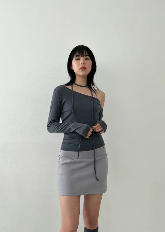 [ Sassy! 不暴露的性感! ] Single Shoulder Skinny Scarf Top - 3 colours