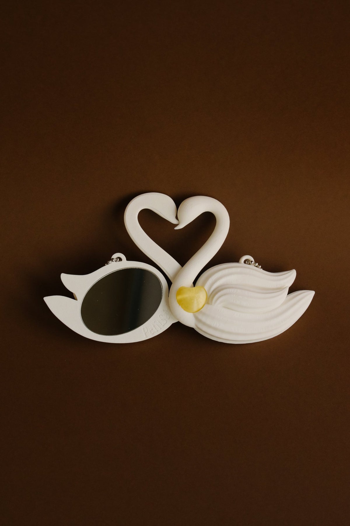 PetitSerie / Meringue Swan Mirror Charm [Yellow Heart]