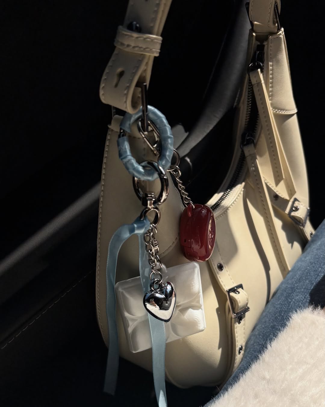 Kokooky / Puff-puff Mirror Keychain