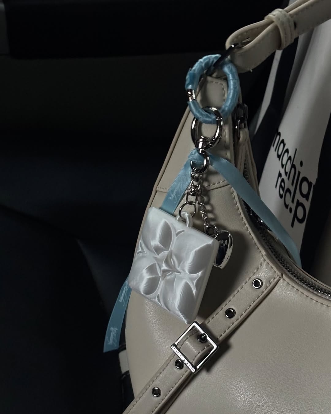 Kokooky / Puff-puff Mirror Keychain