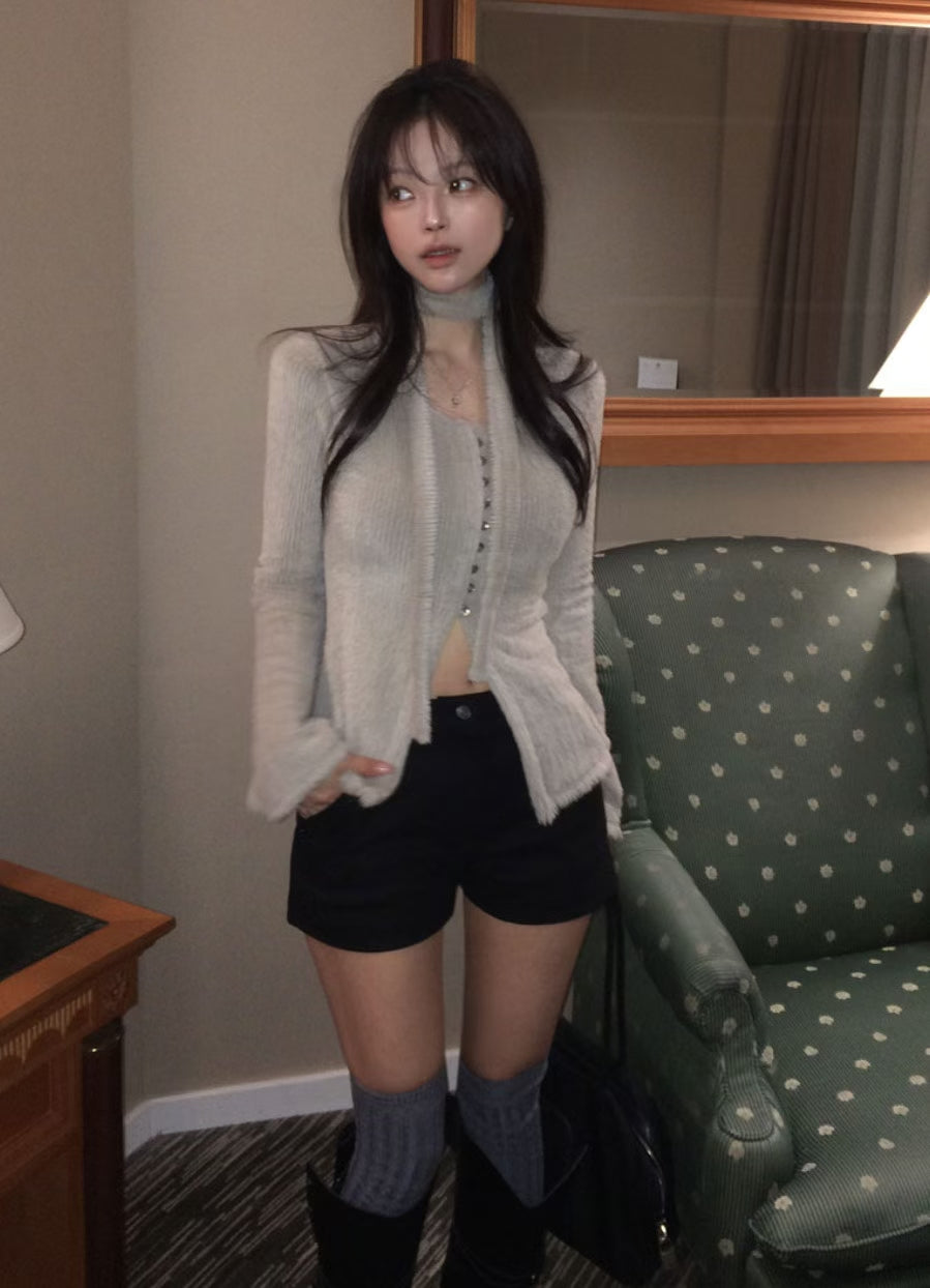 [ 🆕 搶手goody! 毛毛開衩長衫~ ] Fluffy Split Button Up  + Skinny Scarf - 3 colours