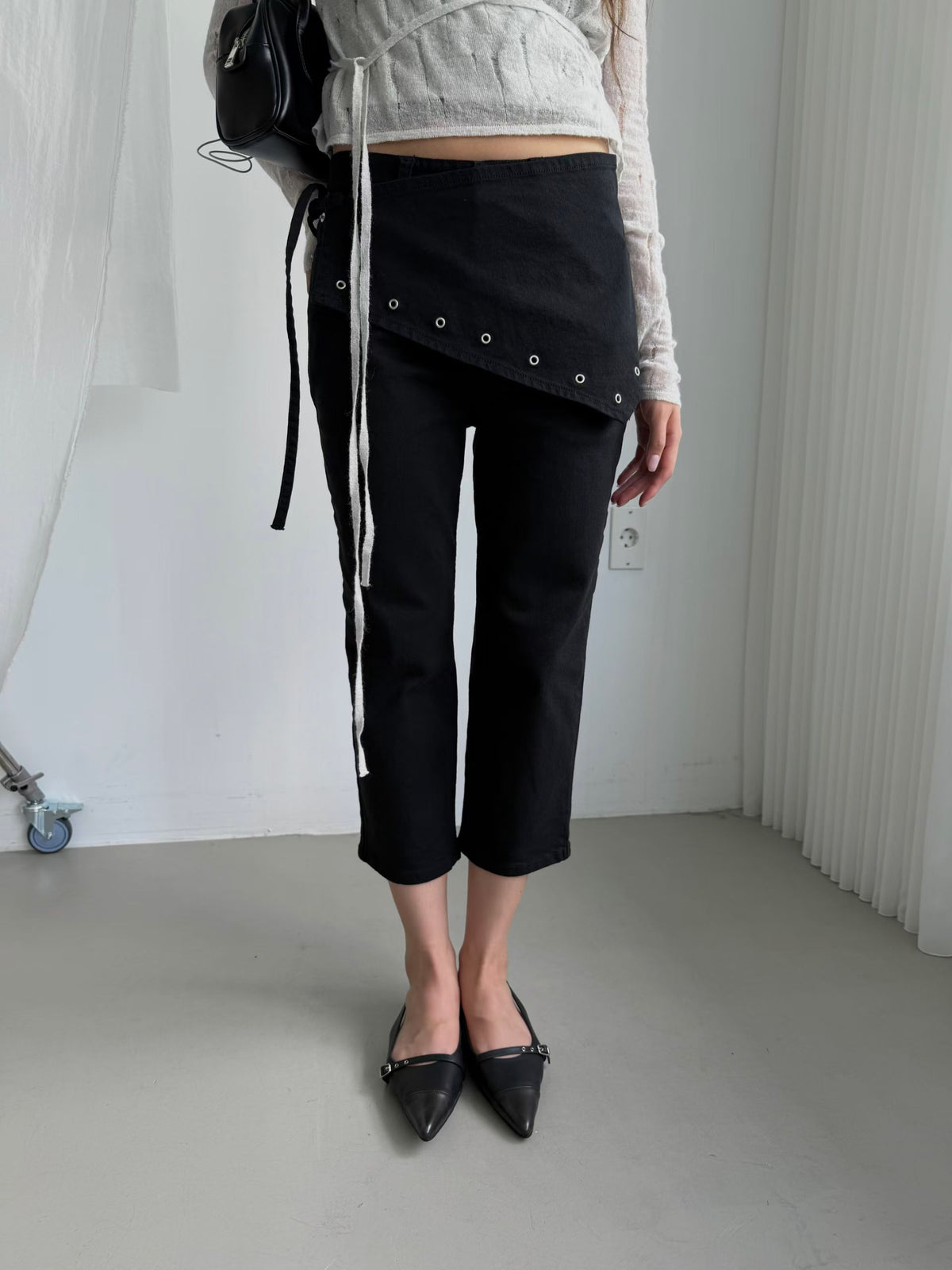 Grommet Overlay Cropped Trousers