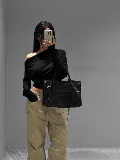 [ 🆕 無法抗拒的超柔軟觸感 ᶻ 𝗓 𐰁 .ᐟ ] Busy Cooling Asymmetric Top - 3 colours