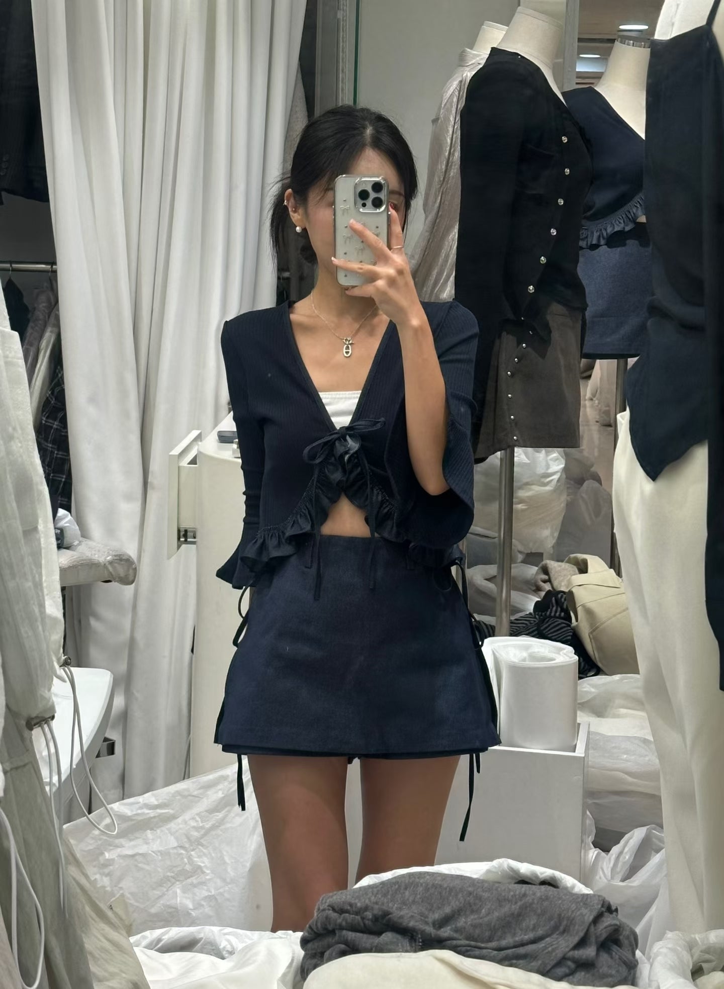 [ 🆕 氣質女生 🫐 Ruffle 綁帶短 Top ] Ruffle Around Tie Up Top - 2 colours