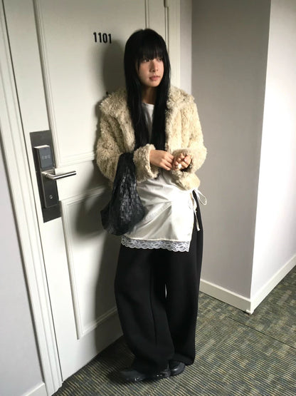 [ 🆕 有型又可愛~! 卷毛毛短外套 ] Puppy Love Fluffy Jacket - 2 colours