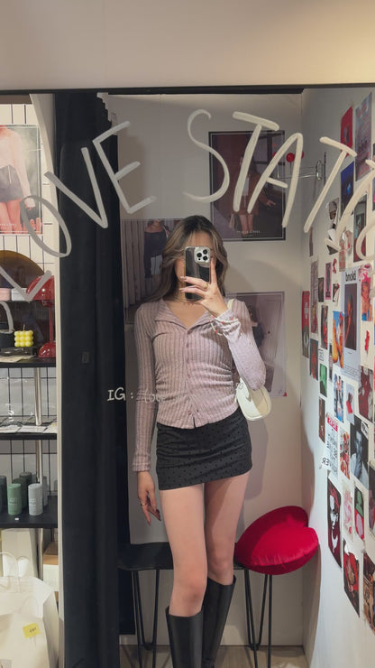 [ 特別材質 幼細毛毛 暗直間鈕扣 top ] Subtle Stripes Button Up Top - 3 colours