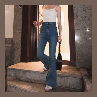 [ 骨感 get! 高腰彈性貼身叭牛! ]Blue Whale High-rise Skinny Flare Jeans